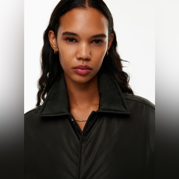 tna coaches puffer short - Picture 5 of 7